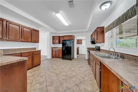 6 River Bluff Dr, Lytle, TX 78052 photo 14