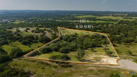 938 Lindeman Ln, Blanco, TX 78606