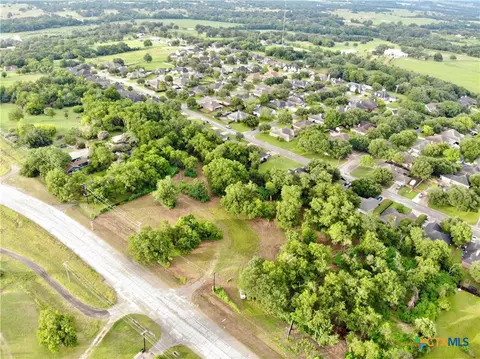 2774 N Park St, Brenham, TX 77833