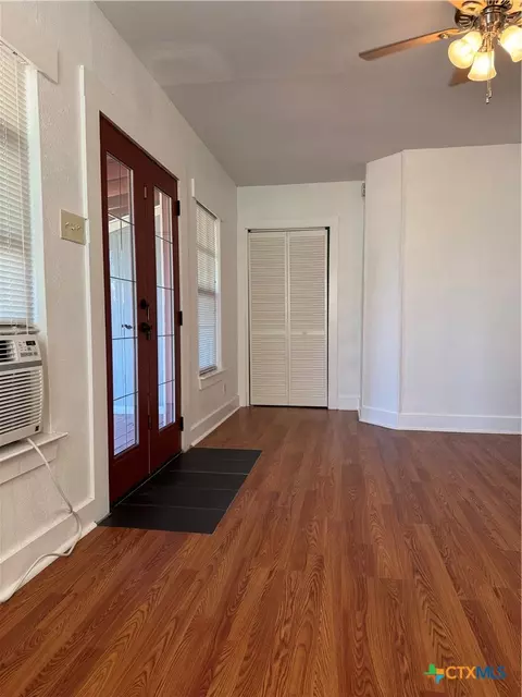 Entry Way - 602 E 606 E Clayton St, Cuero, TX 77954 photo 2 of 3