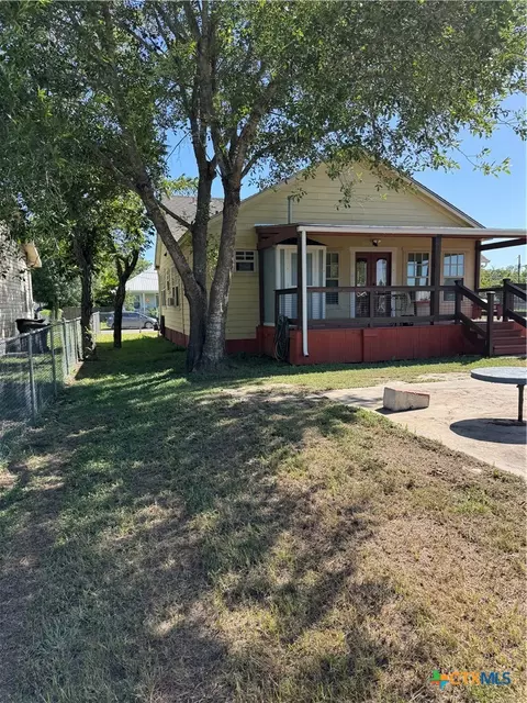 Exterior - 602 E 606 E Clayton St, Cuero, TX 77954 photo 6 of 6