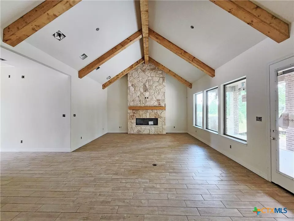  613 Bald Eagle Loop, Salado, TX 76571 photo 2