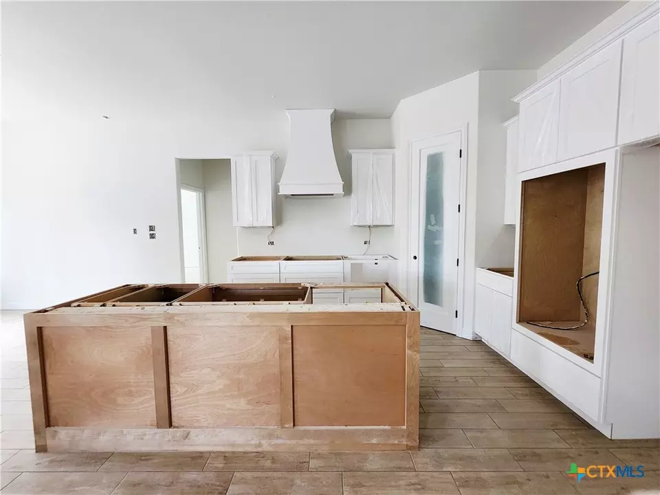  613 Bald Eagle Loop, Salado, TX 76571 photo 4