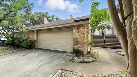 8 Oak Villa Rd #G-2, Canyon Lake, TX 78133