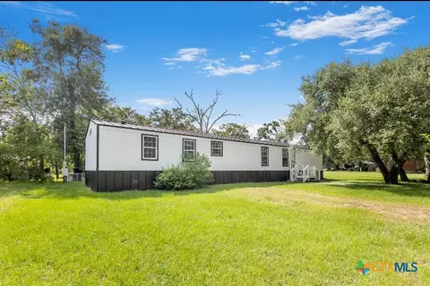 5826 W Second St, Sheridan, TX 77475