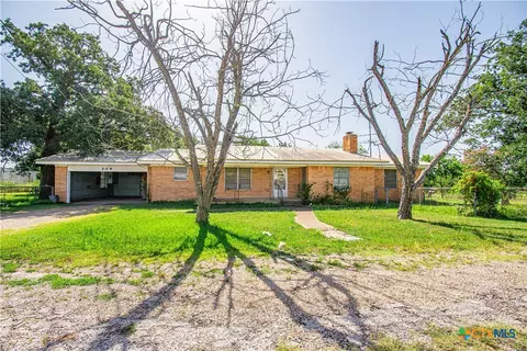 209 Handy Ave, Cameron, TX 76520
