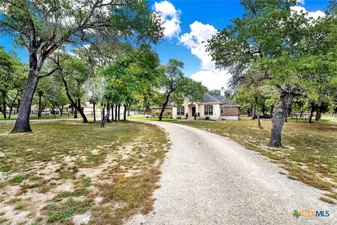 162 Champions Blvd, La Vernia, TX 78121