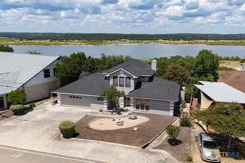 2557 Glenn Dr, Canyon Lake, TX 78133