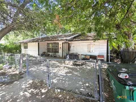 204 W Cedar St #A & B, Lometa, TX 76853