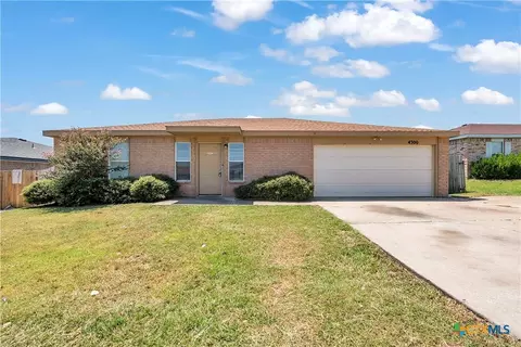 4300 Beach Ball Dr, Killeen, TX 76549