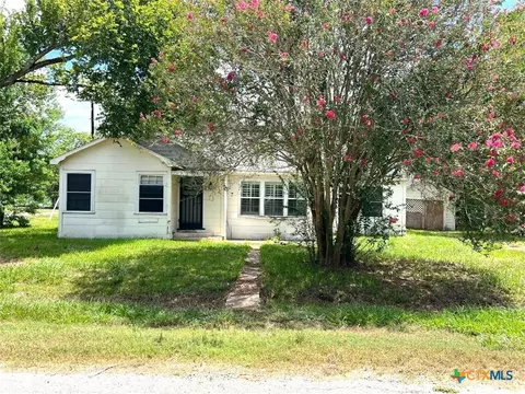 311 E Putnam, Ganado, TX 77962