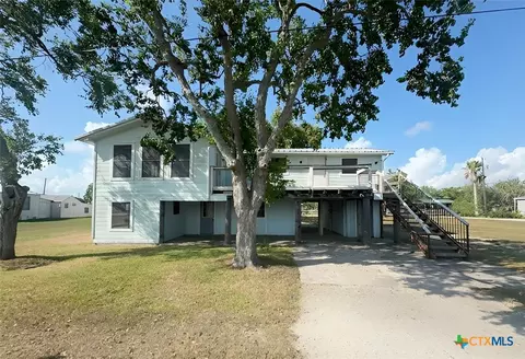 50 N Vivian Stevens St, Port Lavaca, TX 77979
