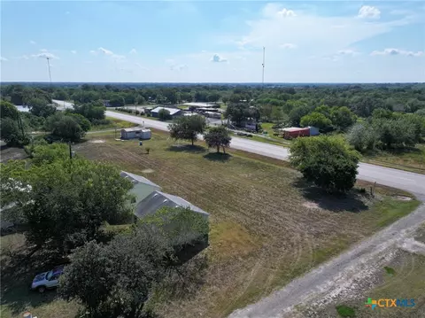 48 7 Orosco Dr, Berclair, TX 78107 photo 2