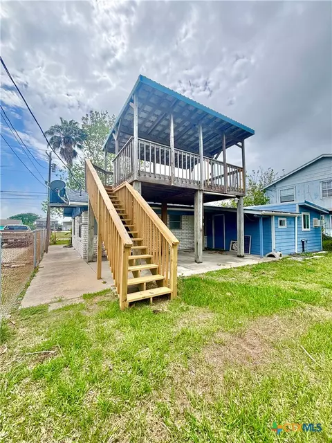 208 N Washington Blvd, Port O'connor, TX 77982