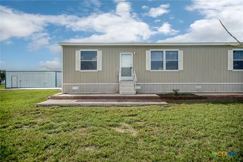 1849 Royal Rd, Port Lavaca, TX 77979