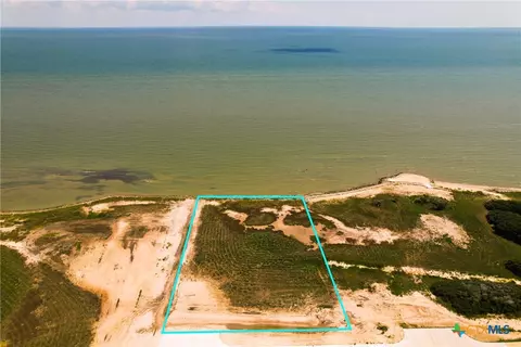 15 Bahia Vista Ln, Port O'connor, TX 77982