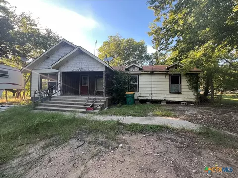 1807 Bridge St, Gatesville, TX 76528