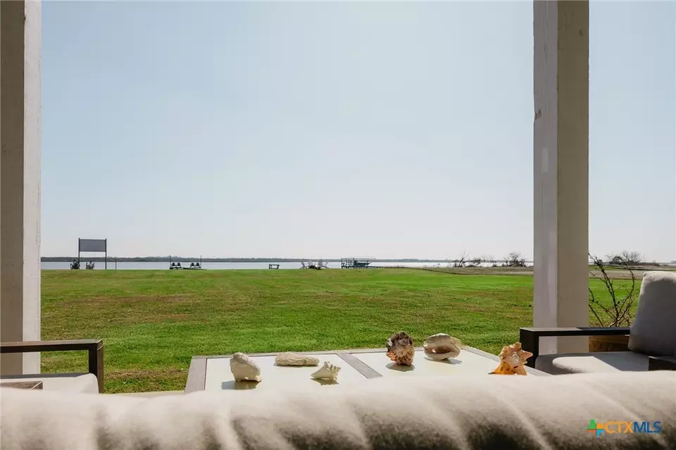 Exterior - 299 Bay Dr, Palacios, TX 77465 photo 9 of 10