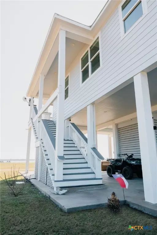 Exterior - 299 Bay Dr, Palacios, TX 77465 photo 3 of 10