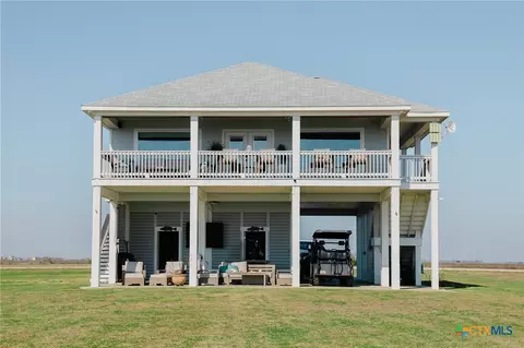 Exterior - 299 Bay Dr, Palacios, TX 77465 photo 1 of 10