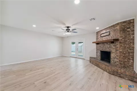 Living - 1006 Eagle Dr, Eddy, TX 76524 photo 2 of 2
