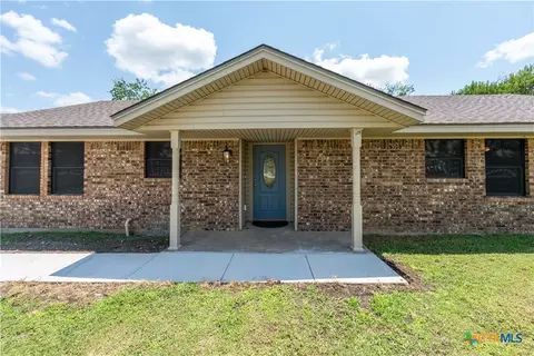 1006 Eagle Dr, Eddy, TX 76524