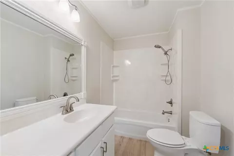 Bath - 1006 Eagle Dr, Eddy, TX 76524 photo 1 of 2