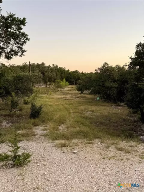 1059 Summit Blf, Canyon Lake, TX 78133