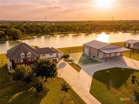 311 Ski Plex Dr, Seguin, TX 78155