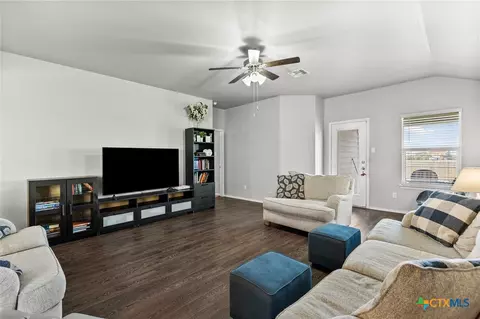 Living - 271 Bainbridge Rd, Temple, TX 76502 photo 1 of 2