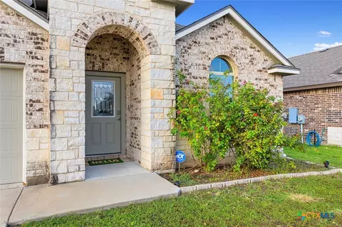 Exterior - 271 Bainbridge Rd, Temple, TX 76502 photo 3 of 5