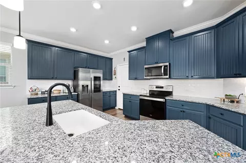 120 Kennicott Dr, Kyle, TX 78640