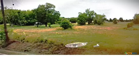 3914 Hanselman Rd, Victoria, TX 77901