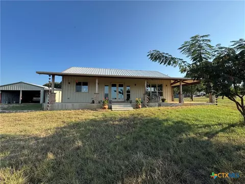 212 E Rio Llano Dr, Llano, TX 78643