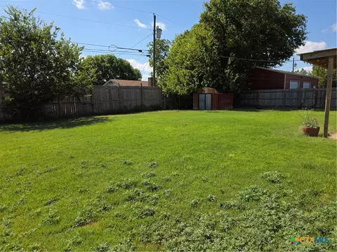 1906 Nimitz Dr, Killeen, TX 76543