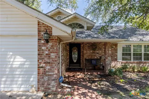 Exterior - 704 E 16th St, Cameron, TX 76520 photo 3 of 4