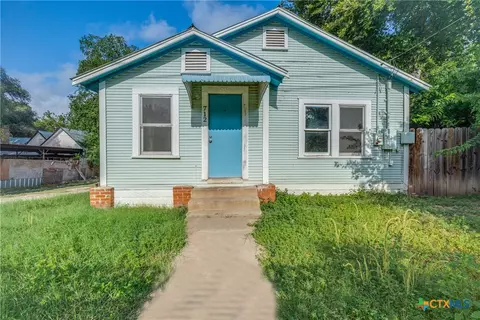 712 S Austin St, Seguin, TX 78155