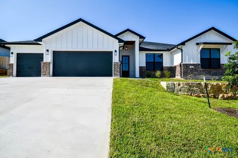 8702 Kayla Christine Dr, Killeen, TX 76542