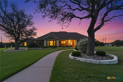 180 Honeysuckle Dr, Killeen, TX 76549