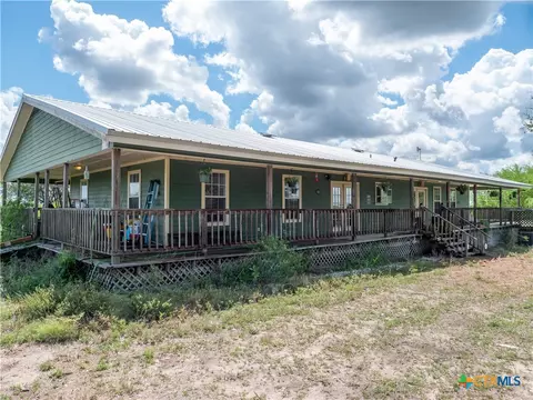 6611 Tigre Rd, Beeville, TX 78102