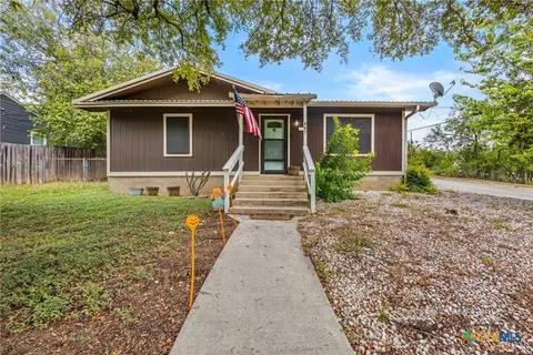 607 S Summer St, Lampasas, TX 76550