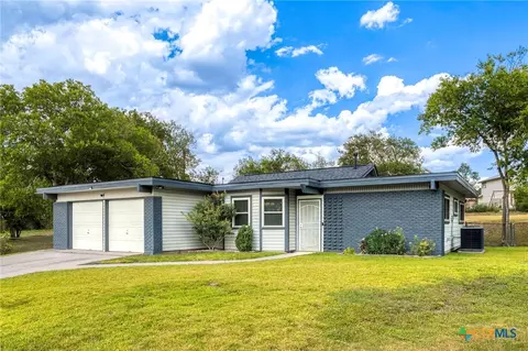 323 Cherrywood Ln, San Antonio, TX 78233