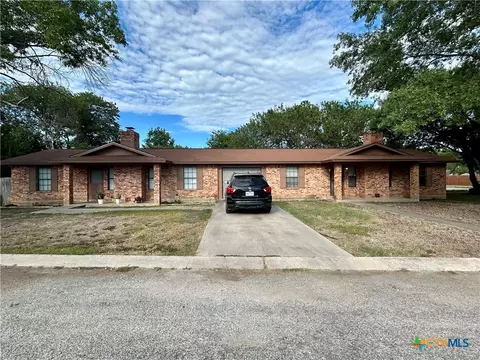 198 West St #A & B, New Braunfels, TX 78130