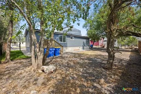404 E Pecan St, Taylor, TX 76574 photo 19