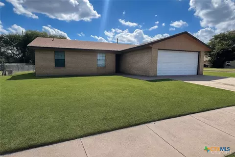 2102 Spicewood Dr, Killeen, TX 76543