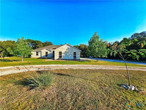 346 Hendricks Ln, Gatesville, TX 76528