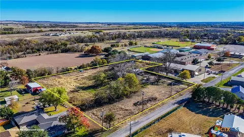 407 N Bumblebee Dr, Little River Academy, TX 76554
