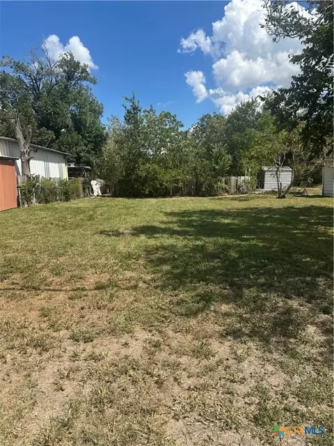 3410 Callis St, Victoria, TX 77901