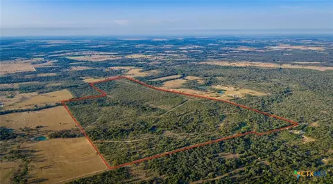916 County Road 421, Waelder, TX 78959
