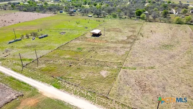  237 N County Road 240, Gonzales, TX 78629 photo 2